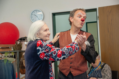 Haus St. Otmar - Alters und Pflegeheim:  Nachmittag mit Clown Marcel